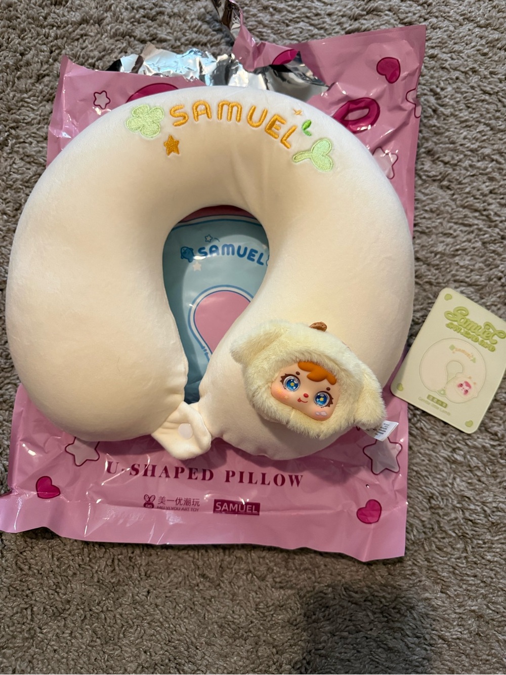 Cute Samuel U Shaped Creamy / yellow Travel
Neck Pillow - SPECIAL EYES! 💙🤩